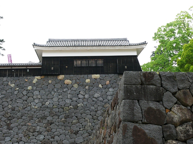 石垣と櫓