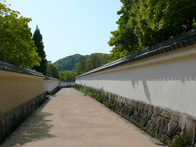 築地塀の通路
