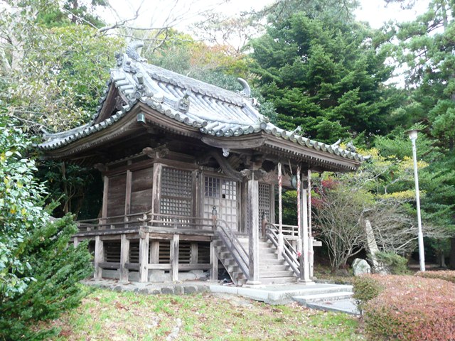 福浦島の弁天堂