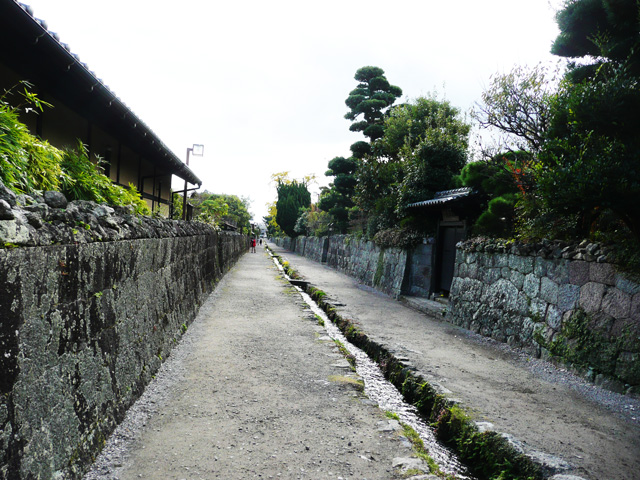 石垣と水路